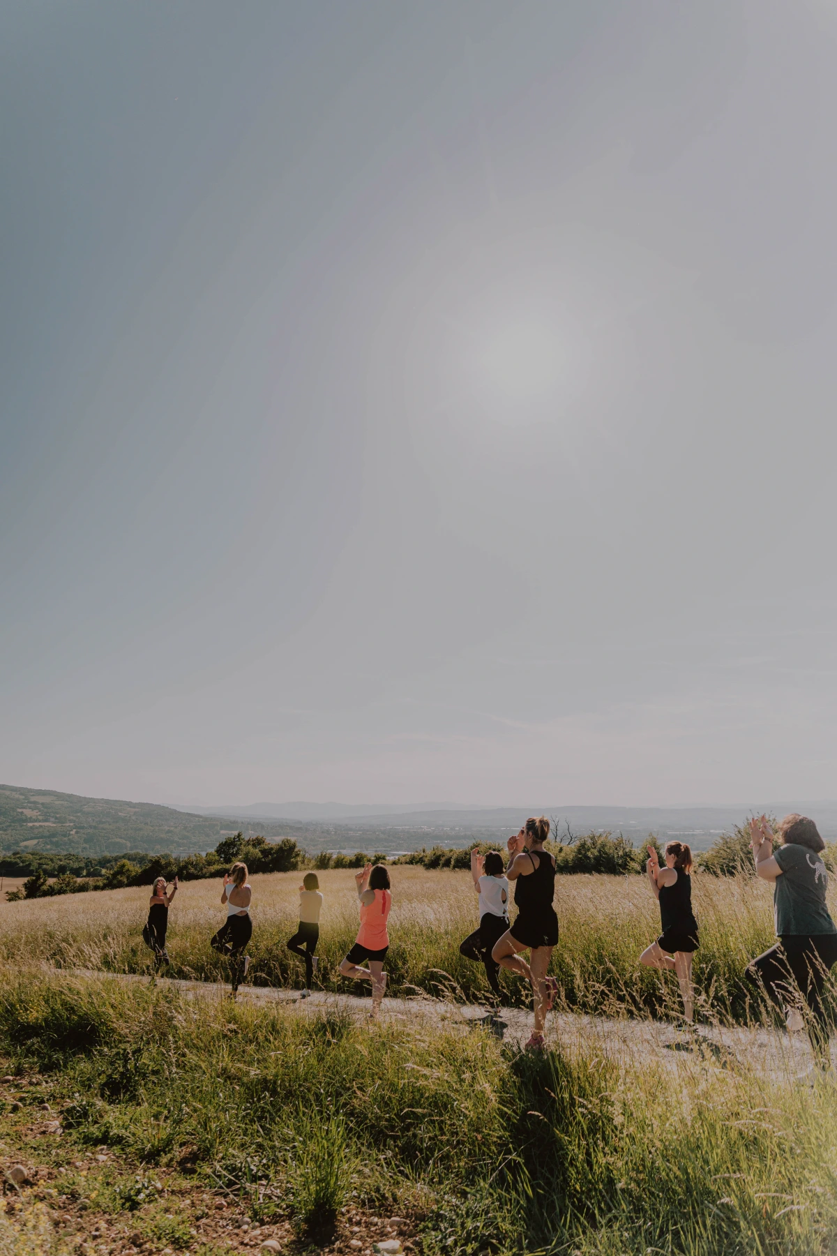Cours de yoga en extérieur — reportage métier coach yoga, ANtO photographe