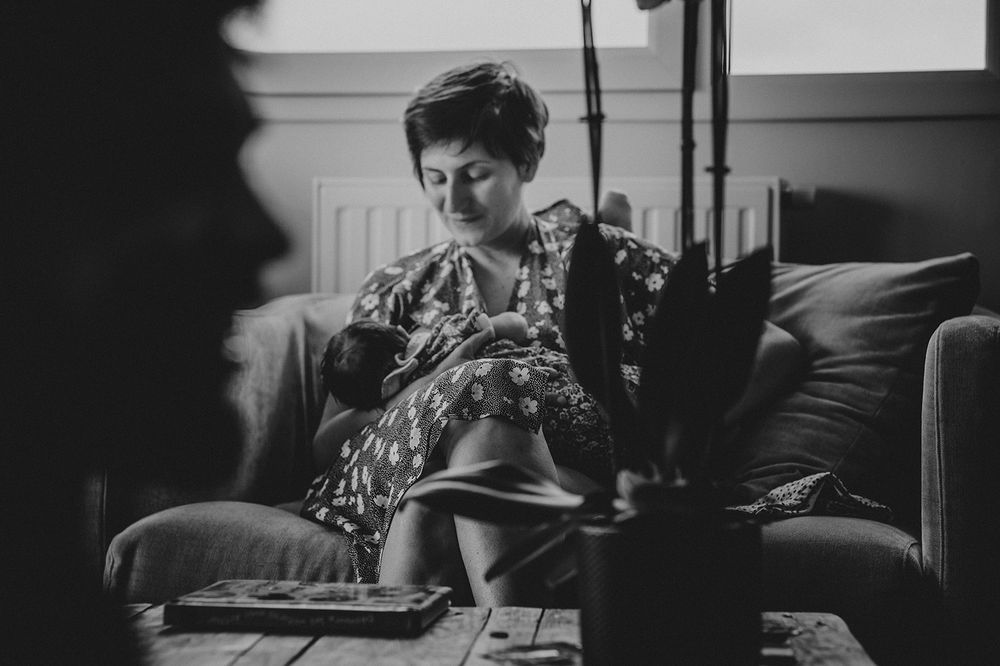 Bébé endormi, instant paisible en famille — séance famille ANtO photographe