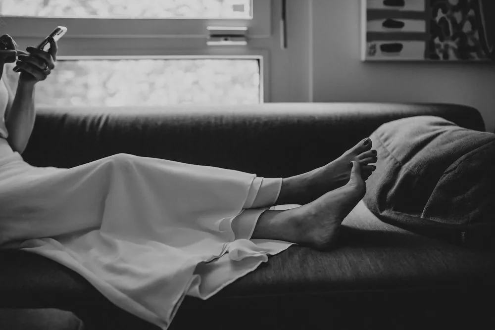 Portrait de la mariée Karolina — mariage folk jardins de Bâle, Suisse 2022