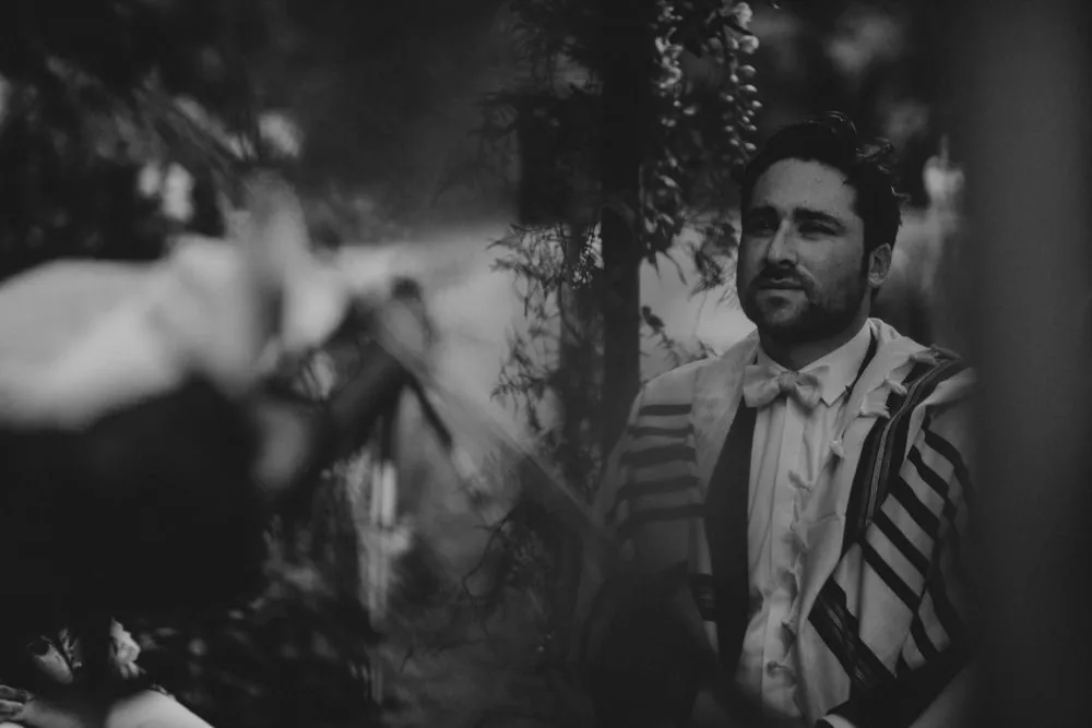 Cérémonie folk en plein air dans les jardins de Bâle — mariage Karolina & David 2022