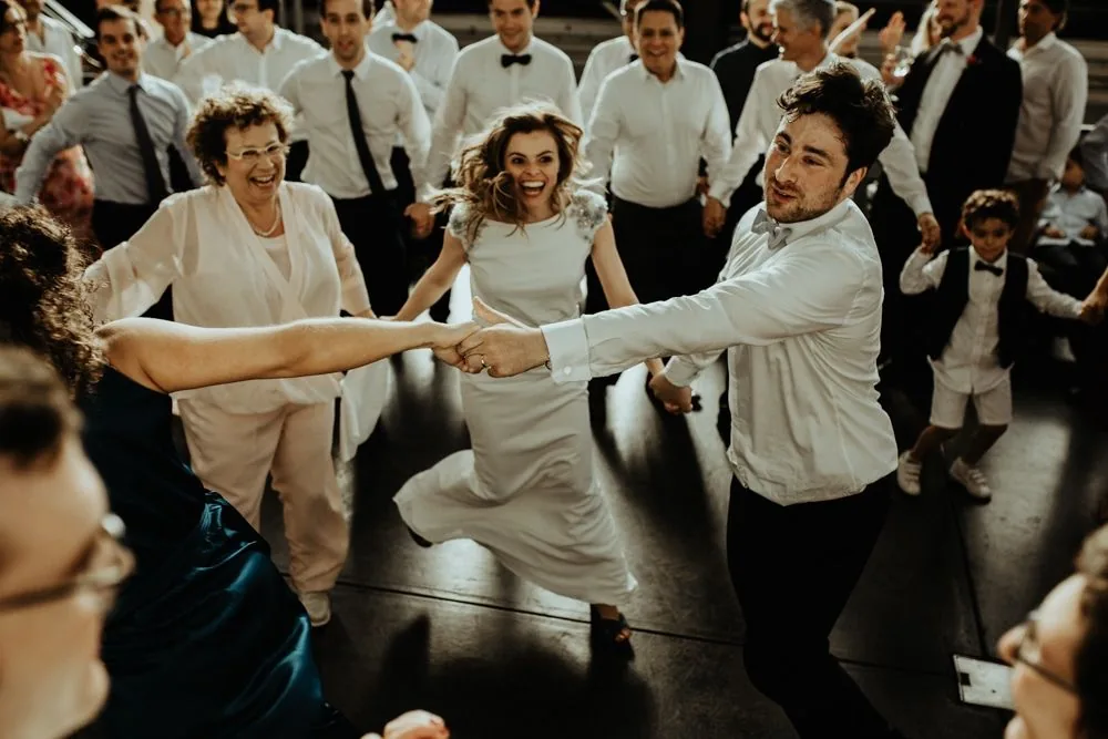 Ambiance de fin de soirée — mariage folk Karolina & David, Bâle Suisse 2022