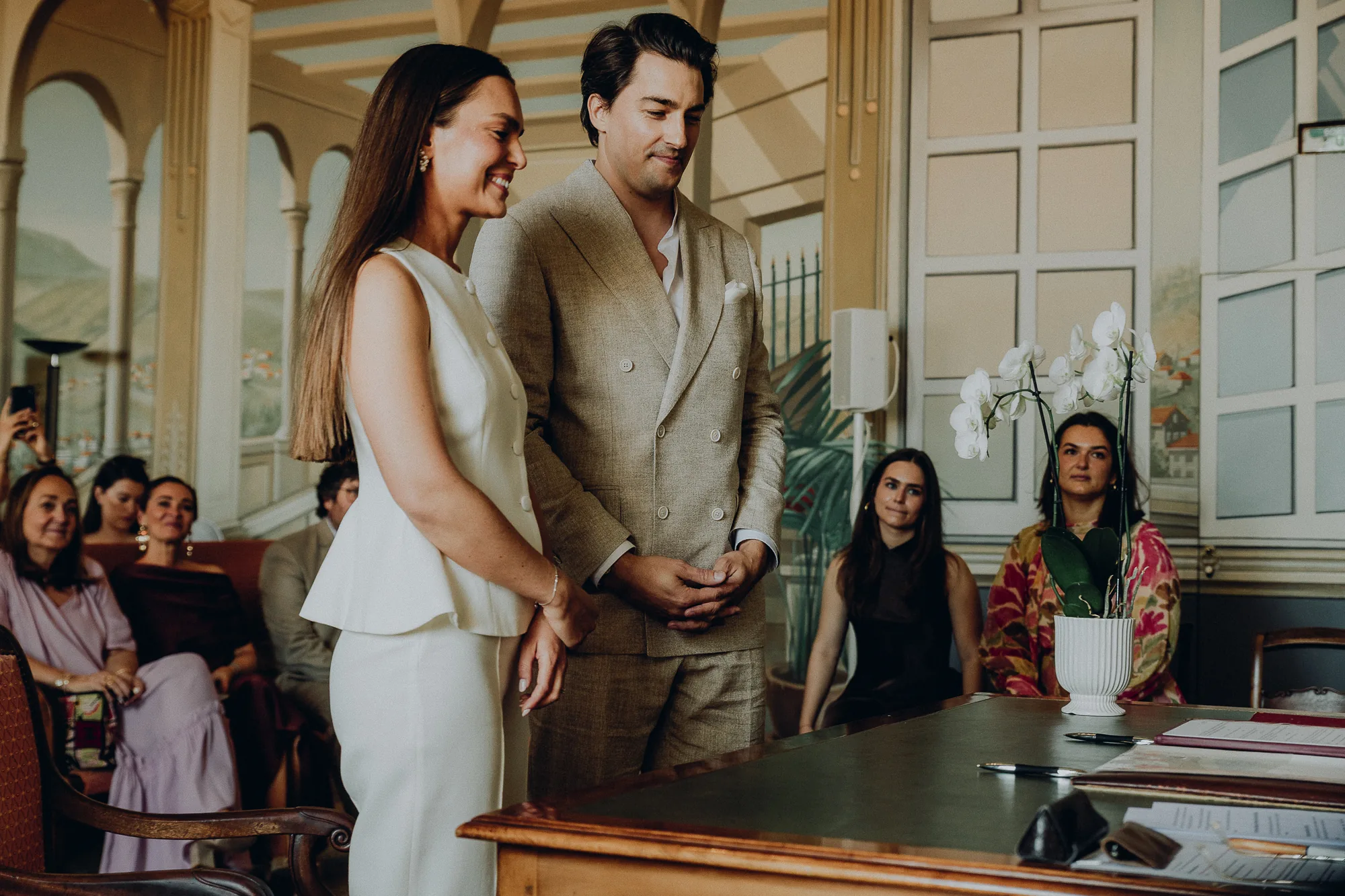 Cérémonie civile dans la salle des mariages de Clermont-Ferrand