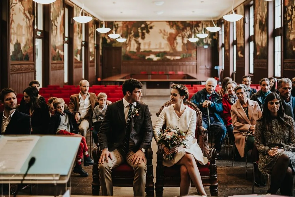 Fête avec les invités après la mairie du 3ème Lyon — mariage civil C & M 2022