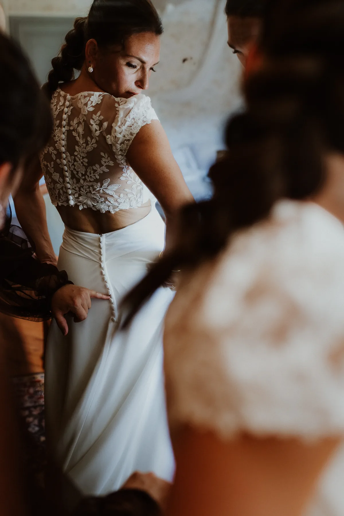 Portrait de la mariée avant la cérémonie
