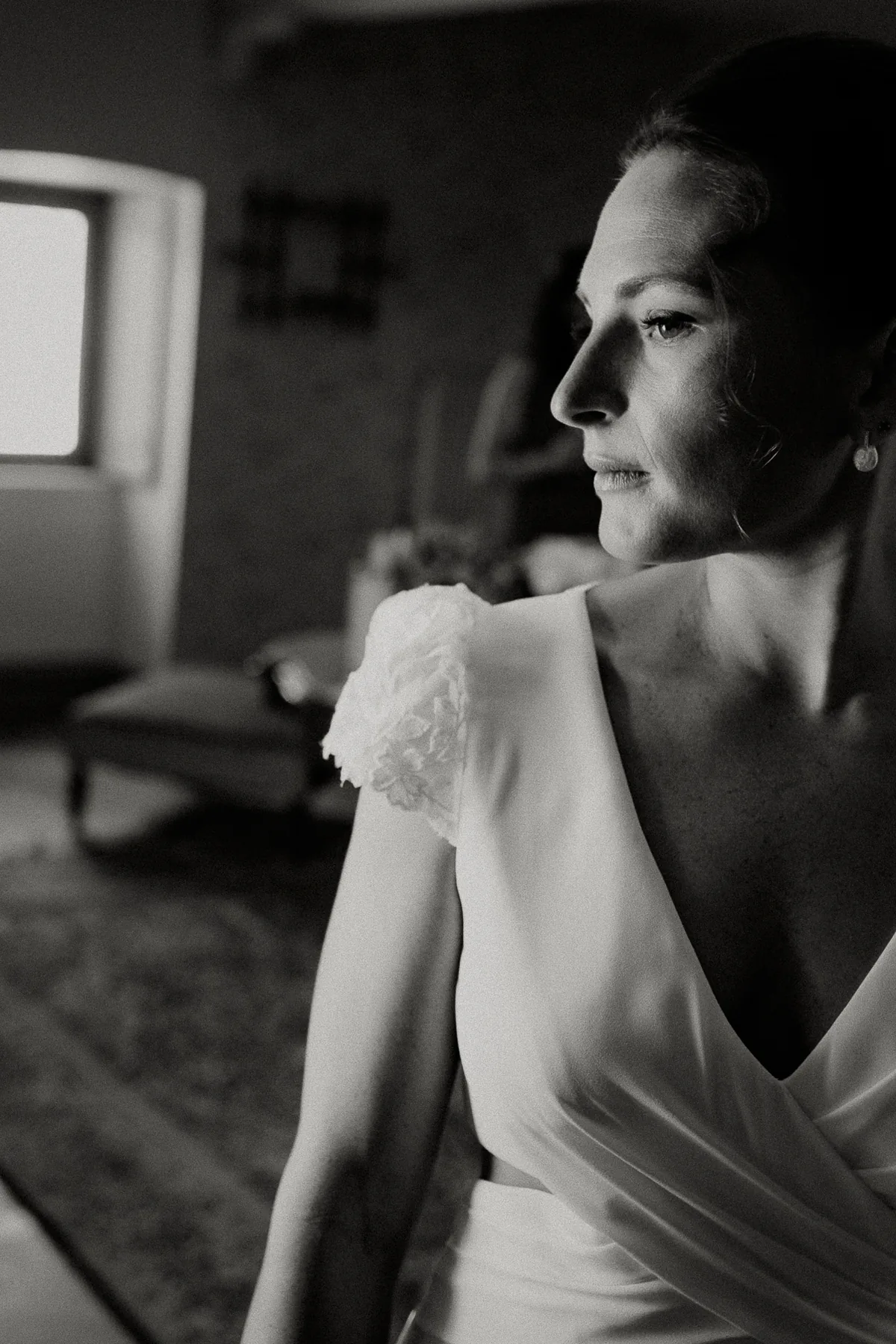 La mariée en noir et blanc, préparatifs