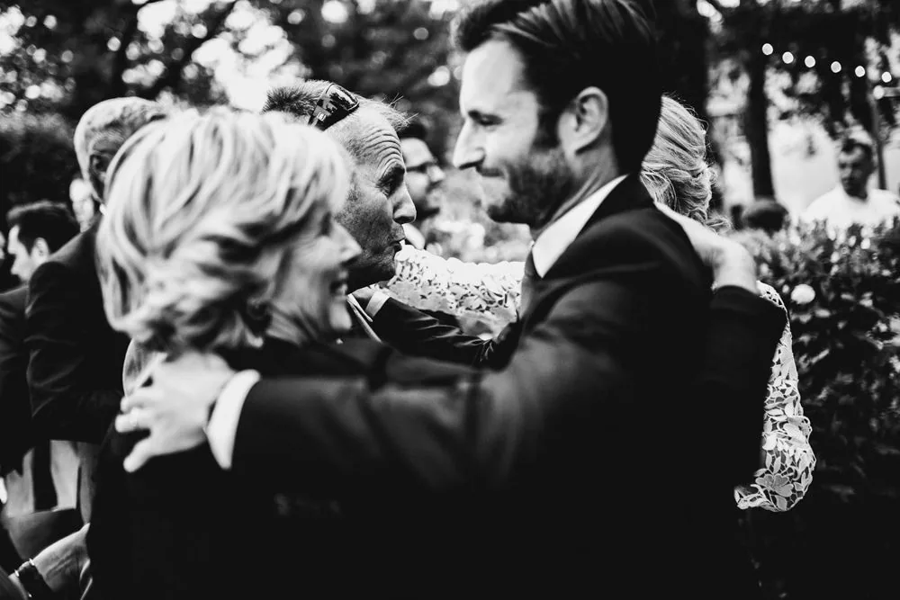 Danse et fête lors du mariage de Marie et Mathieu sous le chapiteau du Golf du Gouverneur 2022